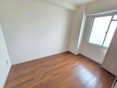 【洋室】 | プリムローズ岸和田