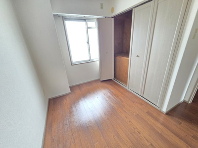 【洋室】 | プリムローズ岸和田