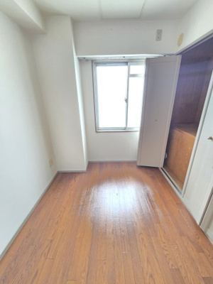 【洋室】 | プリムローズ岸和田