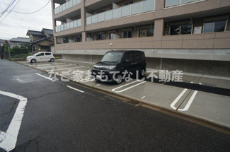【駐車場】