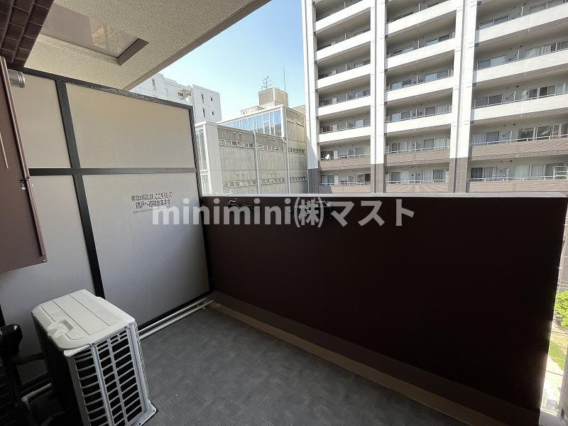 レジュールアッシュ心斎橋ＶＩＴＡのバルコニー