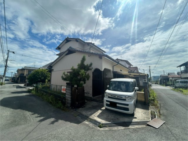 【外観】 | 甘木貸家 | 閑静な住宅街に位置する戸建ての物件です！