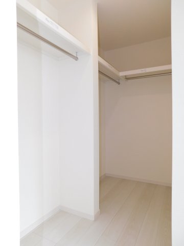 津島市喜楽町の新築一戸建の収納|◇ウォークインクローゼット◇　　大きな荷物もしっかり収納できます♪