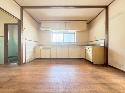 【居間・リビング】 | 吹田市泉町5丁目貸家