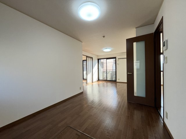 ガーデンスクエア　D棟の居間・リビング