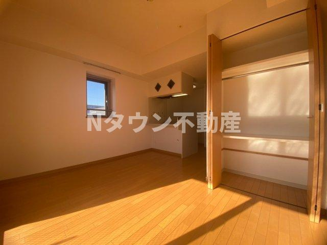【居間・リビング】 | プレサンス名古屋駅前 | 居間です