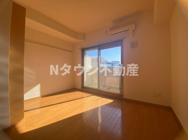 【居間・リビング】 | プレサンス名古屋駅前 | 居間です