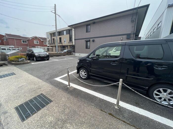 エスポワールの駐車場