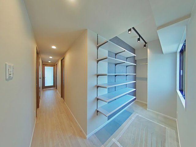 ペルル新福の玄関