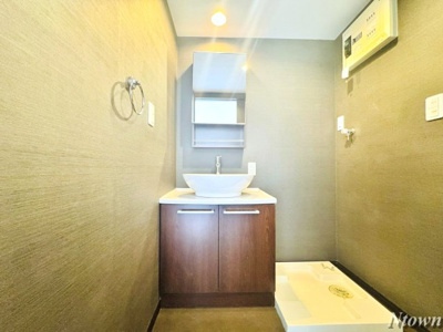 【独立洗面台】 | エルフパパ庄内緑地 | 朝の身支度には欠かせない独立洗面化粧台