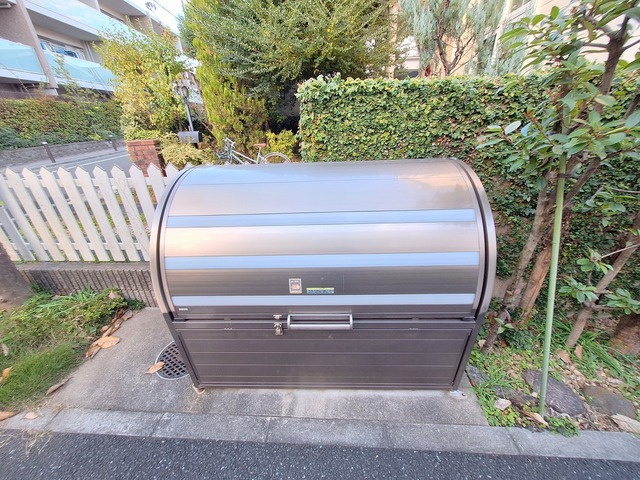 ファミール　メゾン　井の頭のその他共用部分|★敷地内ゴミストッカー★