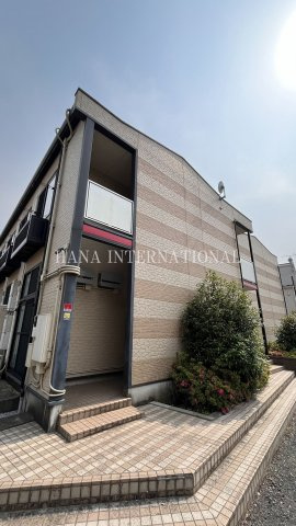 レオパレストラオムの外観