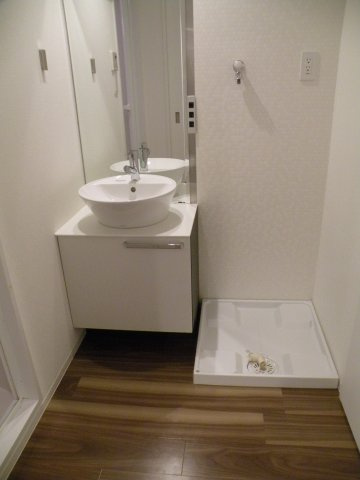 大阪市中央区南船場１丁目の賃貸マンションの洗面所