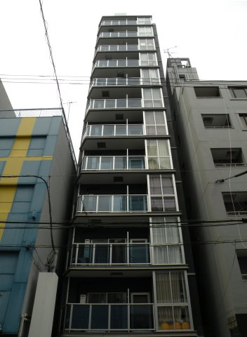 大阪市中央区南船場１丁目の賃貸マンションの外観