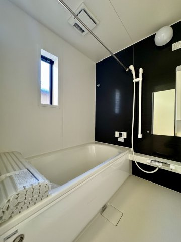 中央区萩丘第2の浴室|広々とした浴室は一日の疲れを癒してくれます♪