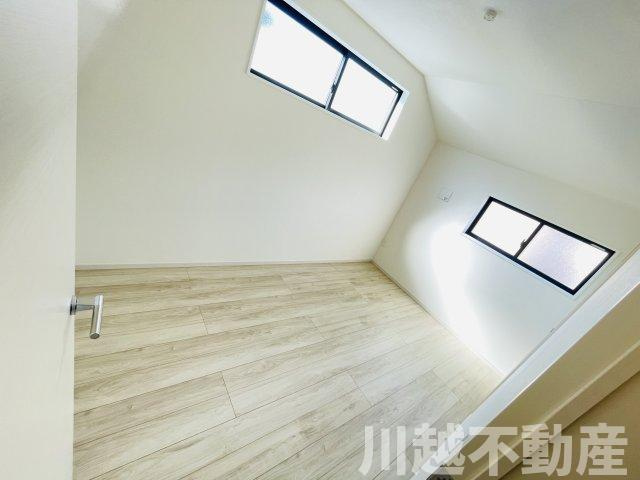 LDK広々17.9帖、主寝室も広々8.7帖の洋室|川越市の不動産は川越不動産にお任せください