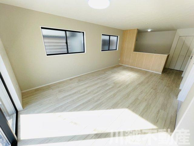 LDK広々17.9帖、主寝室も広々8.7帖の居間・リビング|迅速・確実・丁寧な対応を心かげています