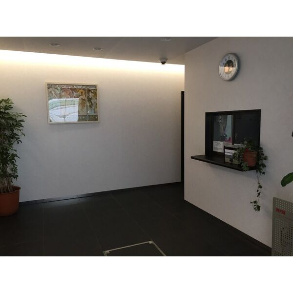 大阪市北区南森町１丁目の店舗事務所のロビー