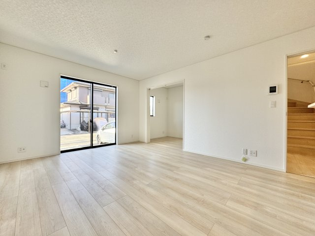 中央区萩丘第2の居間・リビング|陽当り良好のLDKは約15帖！