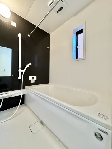 中央区萩丘第2の浴室|広々とした浴室は一日の疲れを癒してくれます♪