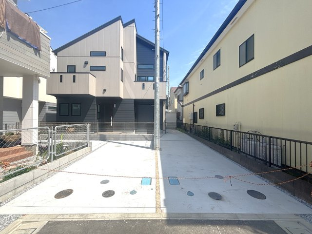 【当日見学可能】茅ヶ崎市小和田１丁目　全２棟　新築戸建　ウスイホームは辻堂駅前１分！送迎可能！の画像