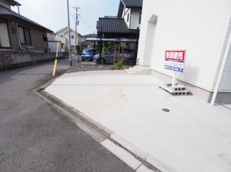 【駐車場】