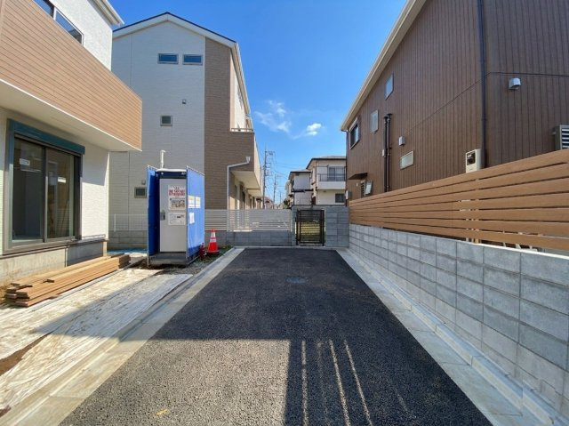 板橋区赤塚7丁目 全3棟 1号棟の前面道路含む現地写真|穏やかで住み心地の良いエリア
光が丘公園や赤塚植物園なども近くにあり
休日には気軽にお楽しみいただけるスポットが沢山あります