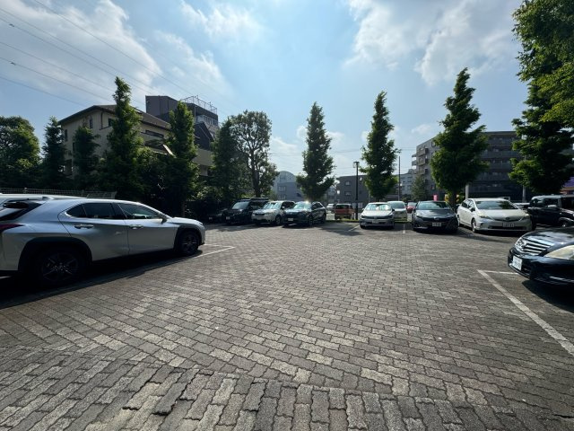 エステ・スクエア成瀬壱番館の駐車場|駐車場