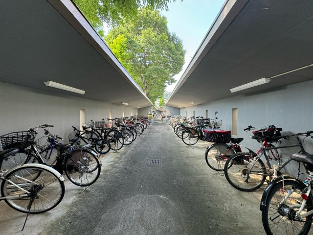 エステ・スクエア成瀬壱番館の駐輪場|駐輪場