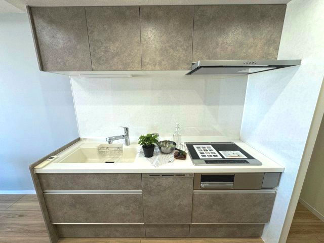 エステ・スクエア成瀬壱番館のキッチン|システムキッチン(食洗器、IH)