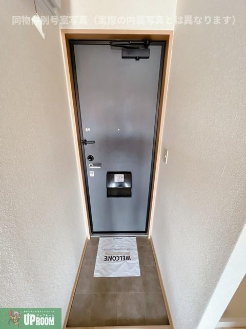 アヴェニュー小松寺 の玄関