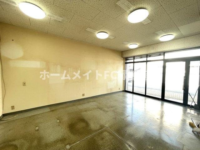 桜台店舗事務所(P1台契約可)の内装