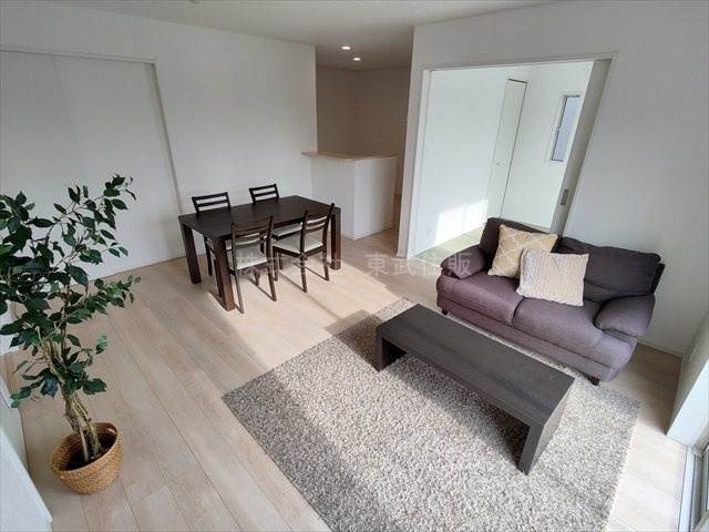 【居間・リビング】の画像