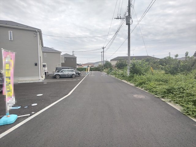 【前面道路含む現地写真】の画像