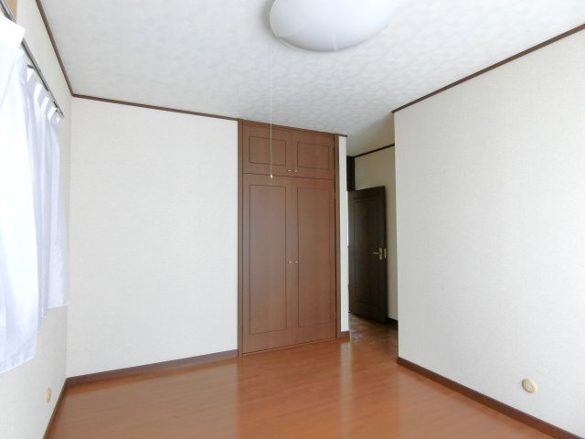 永田2007戸建ての洋室