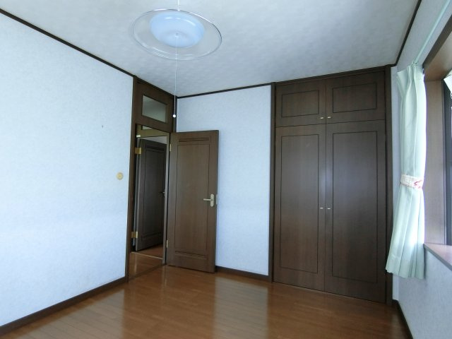 永田2007戸建ての洋室