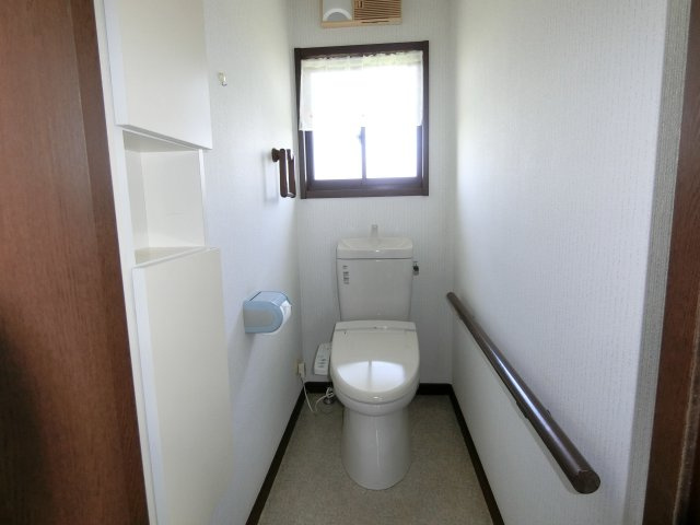 永田2007戸建てのトイレ|２階