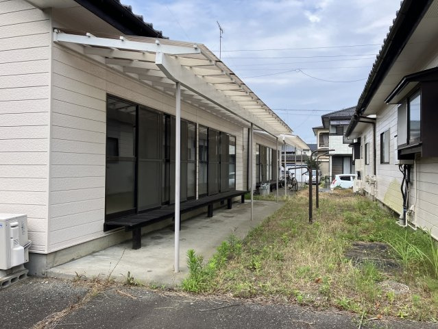 佐糠町二丁目貸家の庭