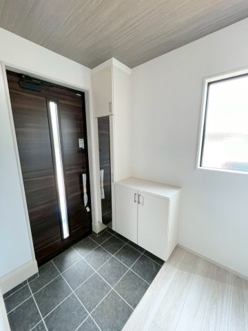 【玄関】 | 富岡市七日市　１号棟