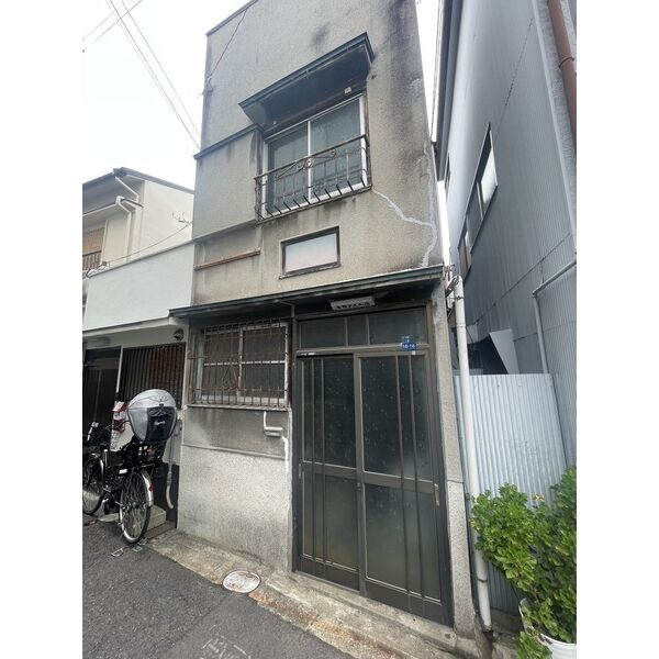 大阪市西成区天下茶屋２丁目の事務所