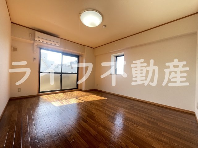 アット長田の居間・リビング|ゆったり過ごせる居間です