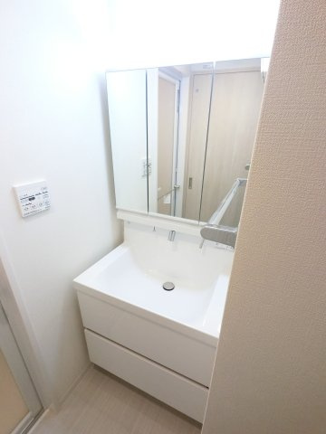 KDXレジデンス千葉中央Eastの独立洗面台