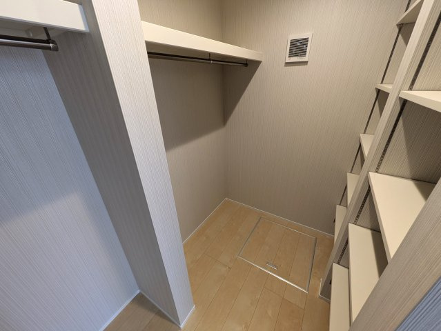 将来を含めて不動産を考える【神奈川区入江１丁目】新築戸建の収納|収納豊富です