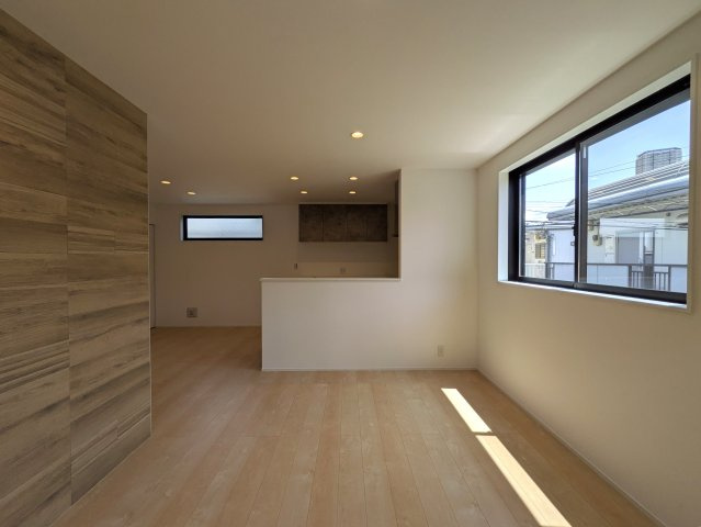 将来を含めて不動産を考える【神奈川区入江１丁目】新築戸建の居間・リビング