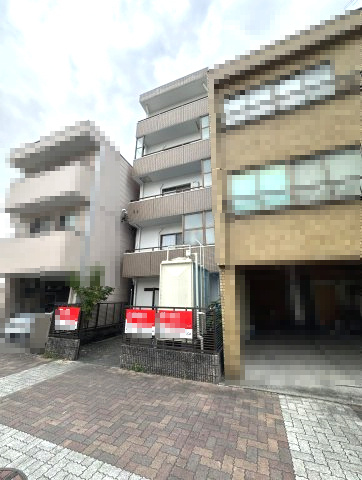 壱番館の外観