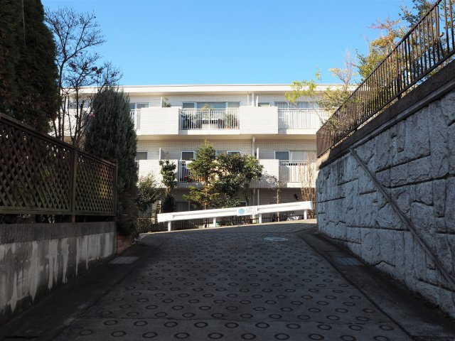 ヴァンヴェール鎌倉　1階　専用庭付きの外観