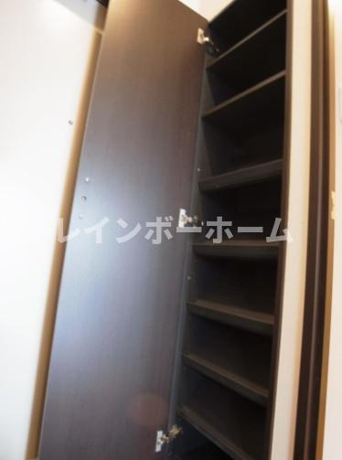 船橋市湊町２丁目の賃貸マンションの収納