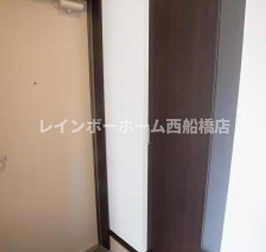 船橋市湊町２丁目の賃貸マンションの玄関