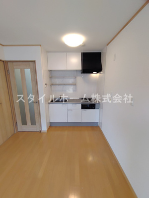 【居間・リビング】 | クレシタ神ノ輪 | 別部屋写真です。