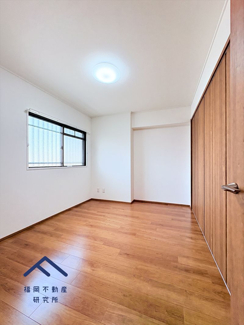 ロータリープラザ二日市の洋室